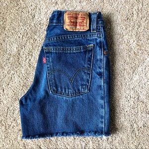 Levi cutoff denim shorts